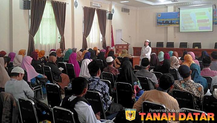  Kabag Kesra Afrizon sosialisasikan sertifikasi guru LPA